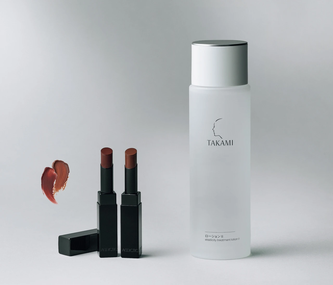 クリアなツヤ肌で最旬の秋色リップをエンジョイ！ タカミの化粧水＆アディクションのリップ【BEAUTY TALK vol.40】