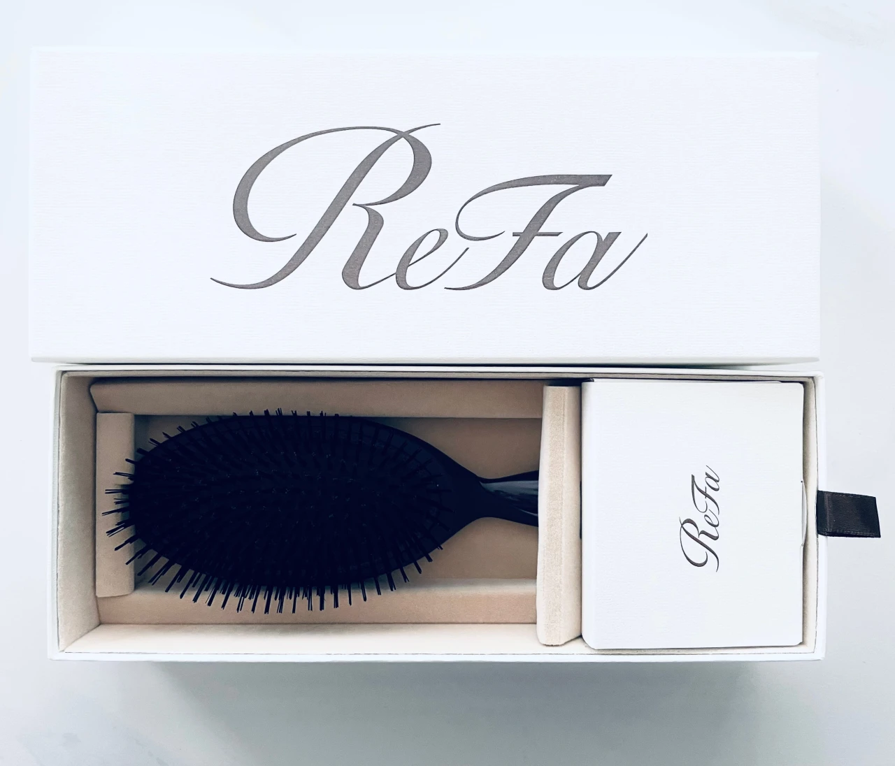 【上半期ベストバイ】Refa BRISTLE 使うほどなじむ「一生モノ名品ヘアブラシ」