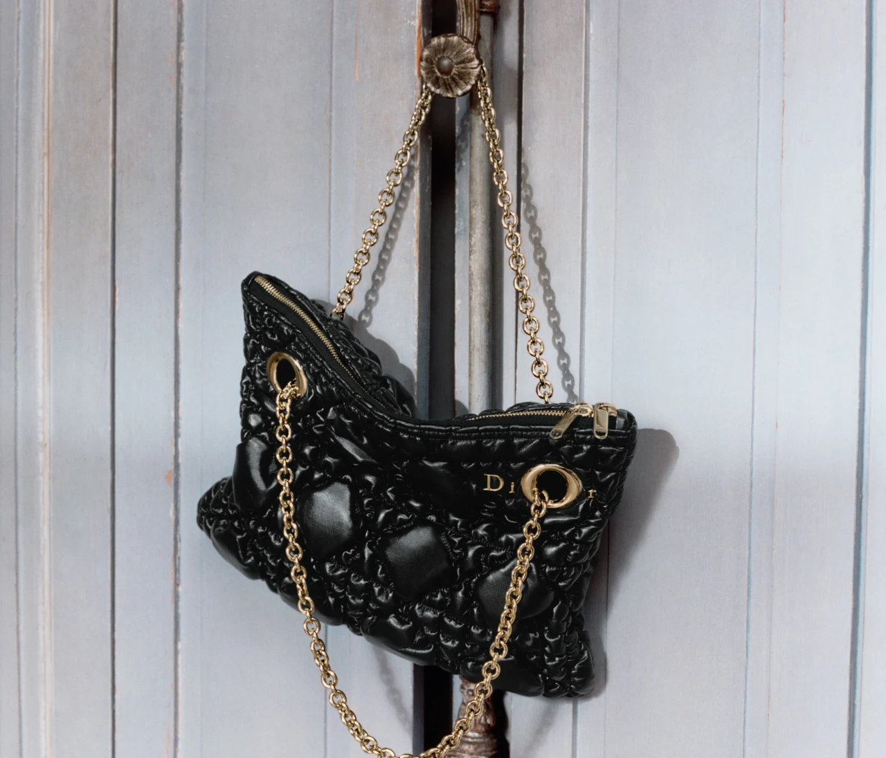 【Dior（ディオール）】新作「ディオール クランチー」バッグが登場