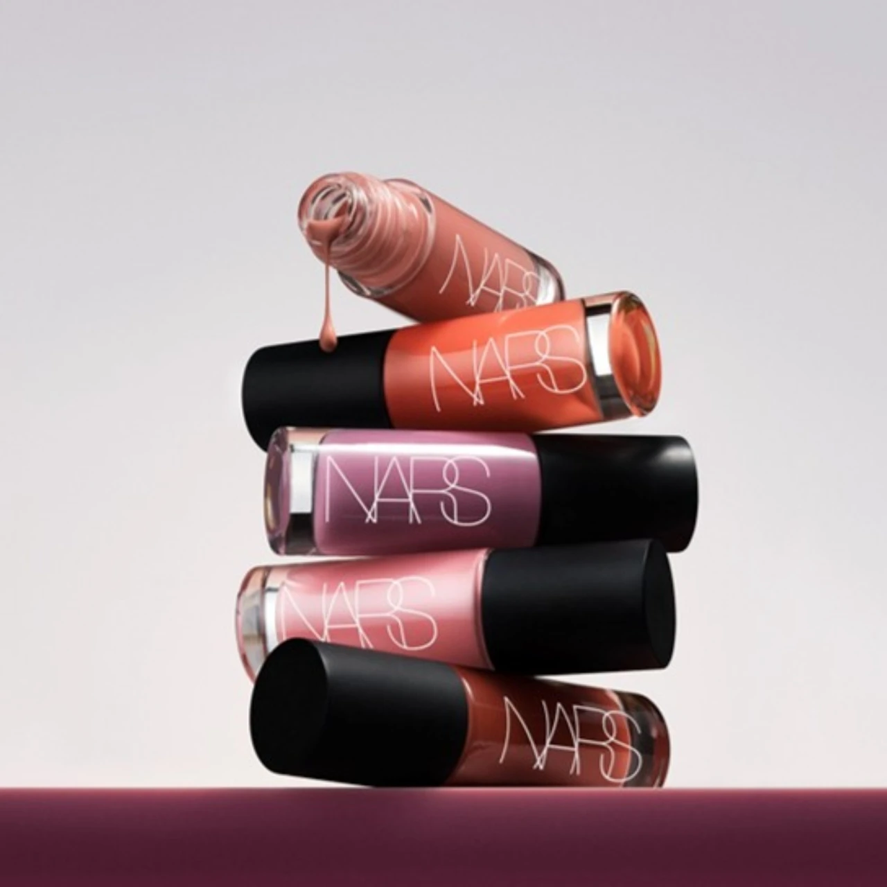 【NARS】新作リキッドチークが登場。ひと塗りで、にじむようなツヤ頬に