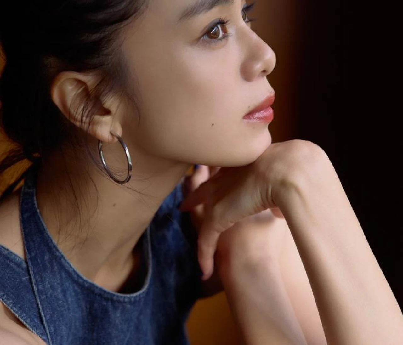 【写真】佐藤晴美がお手本！おすすめ秋色リップ