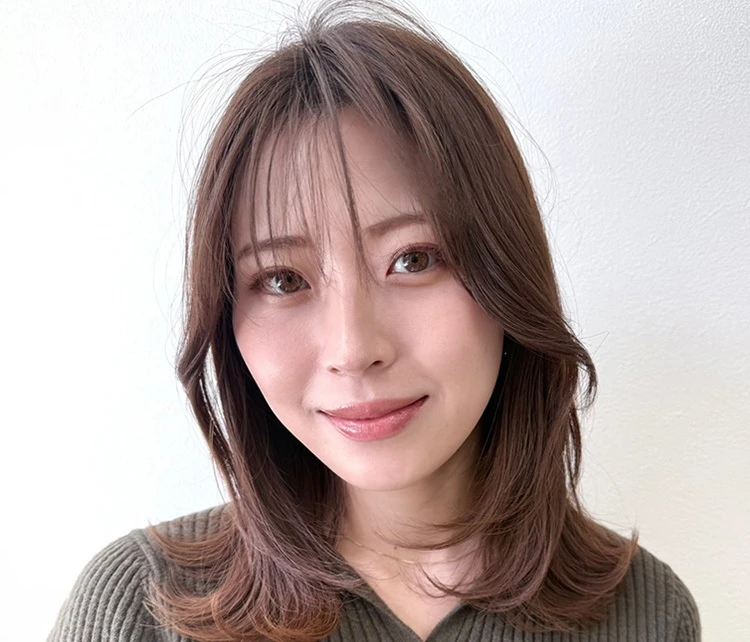 【ミディアム・30代大人の髪型】秋のトレンドへア・エアリーミディ