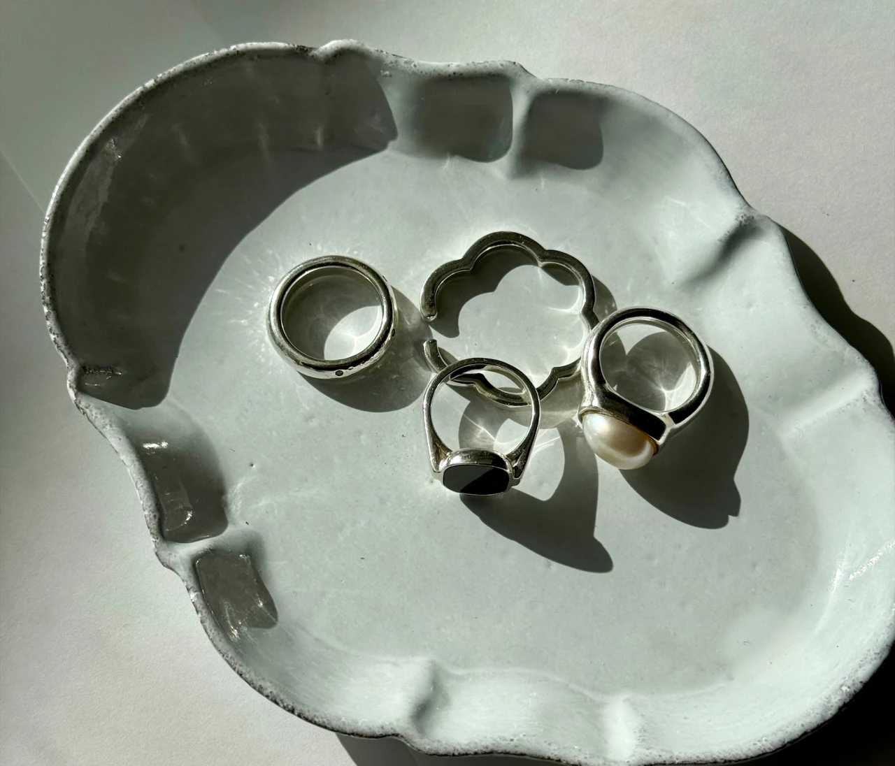 PLOW（プラウ）のジュエリーで日常がちょっとときめく