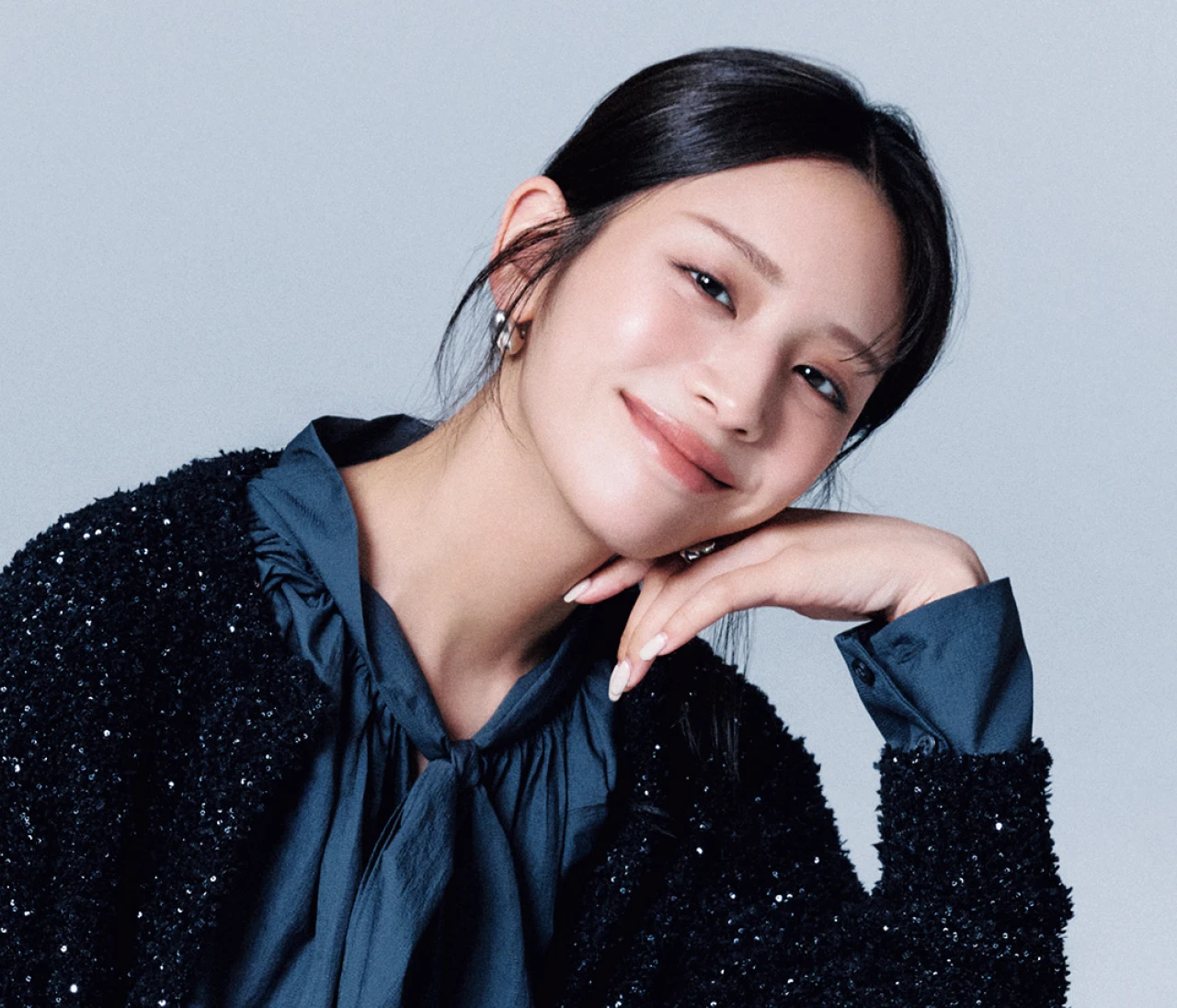 ここぞの時に頼れる「黒」！ 時短で盛れる素材別「黒コーデ」3タイプ