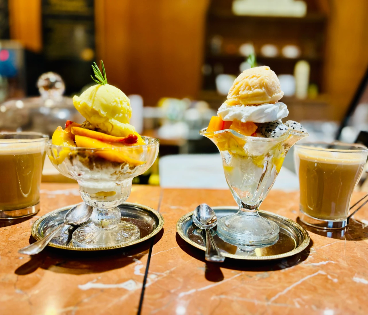 【美容家 神崎恵さんのお気に入り♡】今韓国でホットな街カロスキルで食べる絶品パフェ『L’inconnu』#スイーツ部