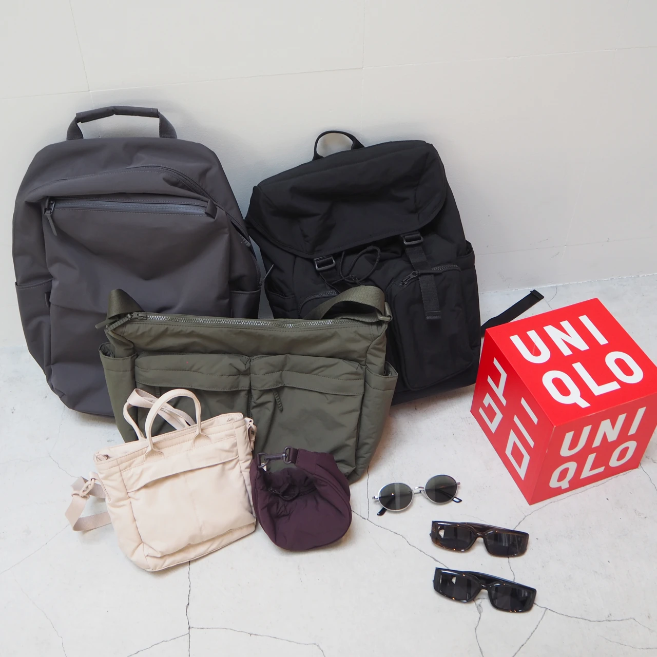 【ユニクロ(UNIQLO)注目の撥水バッグ5選】日常にも通勤にも使える!新作小物を徹底レビュー