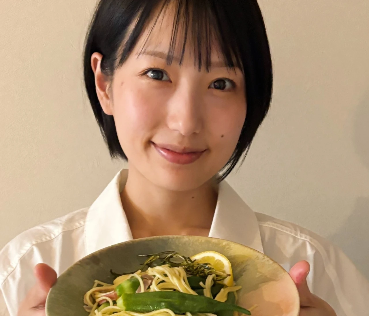 【長谷川あかりのご自愛ごはん vol.58】簡単なのにごちそう気分！ 「とろけるオクラのワンパンパスタ」
