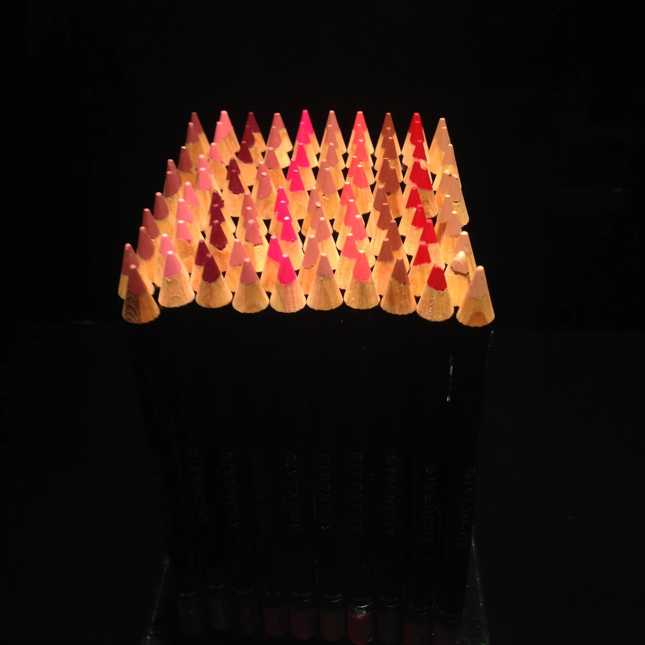 もう、リップは魅惑的でなくては！な訳。ジバンシィのルージュ･アンテルディがリニューアル