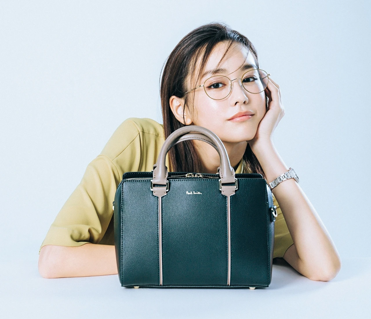 知的さのなかに洒落感をひとさじ。絶妙バランスが大人心をくすぐる