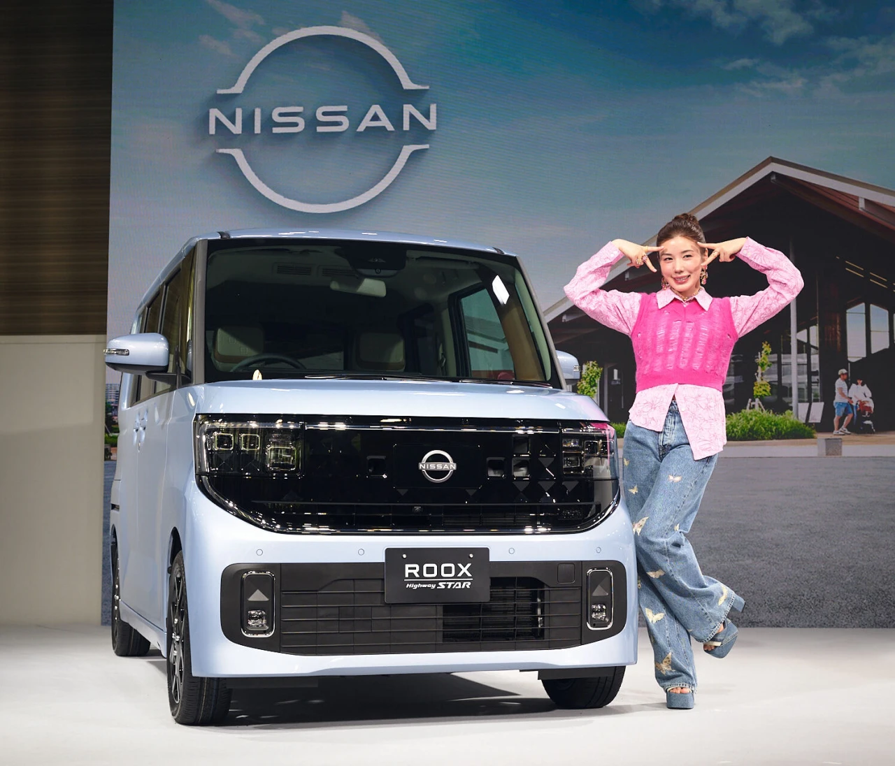 仲里依紗さん登壇！ 日産の新型「ルークス」は可愛いだけじゃないんです
