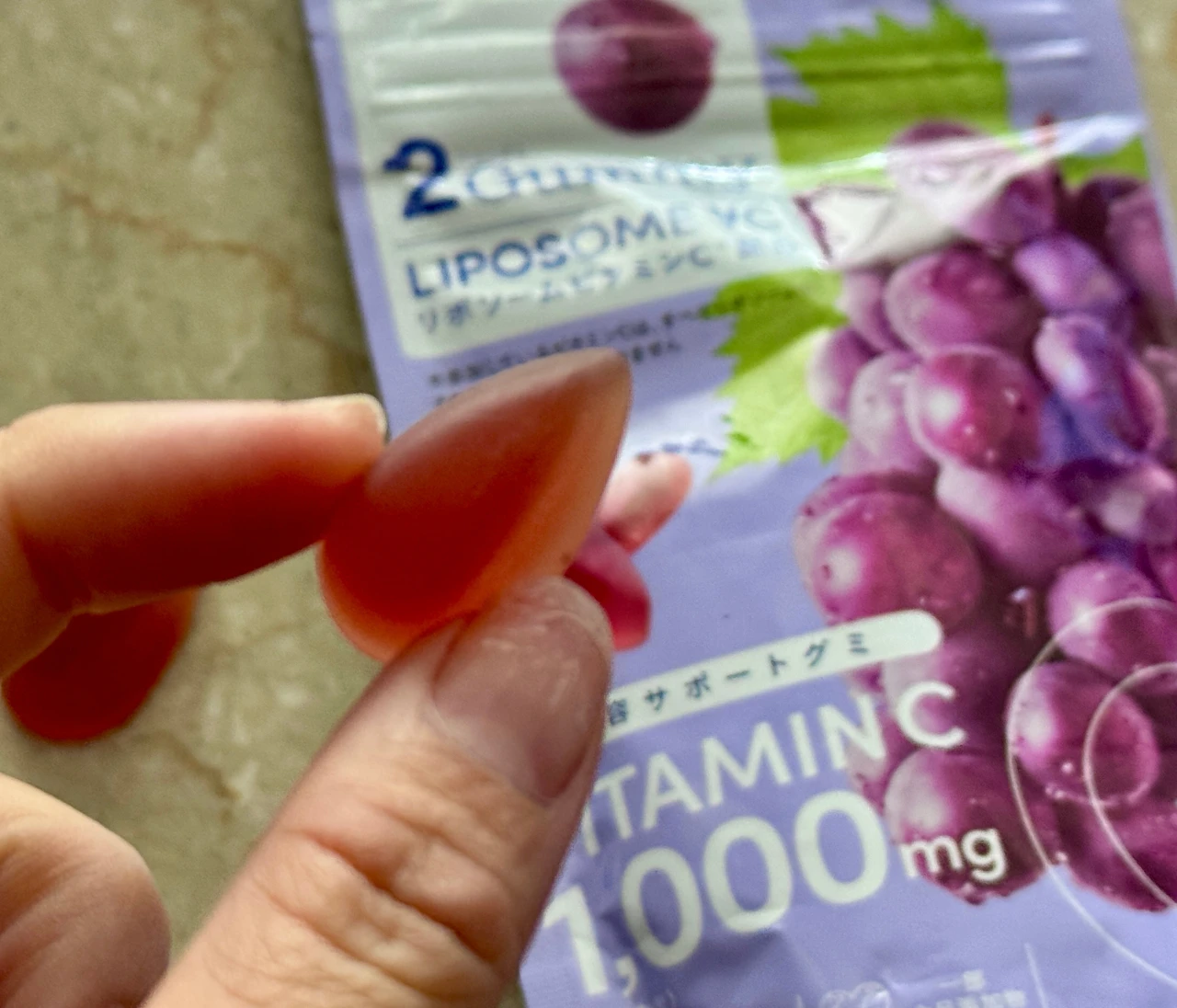 “おやつで美活”が叶う!2foodsのリポソームグミと2Snackが旅中にちょうどいい理由