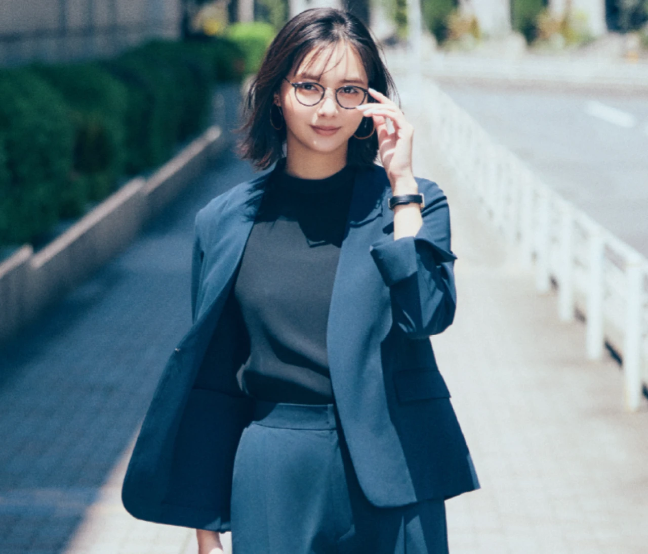 夏でも必須の「お仕事ジャケット」を1ランクアップさせるシーン別・4コーデ【30代 通勤コーディネート集】