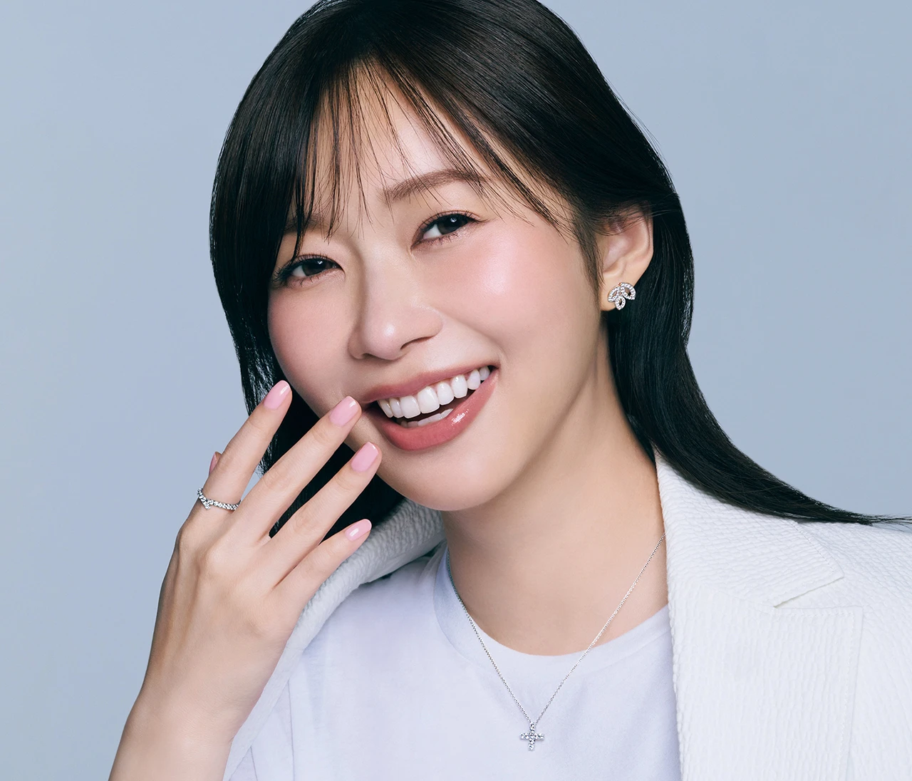 指原莉乃がまとう 私が選ぶ、私のための『ハリー・ウィンストン』