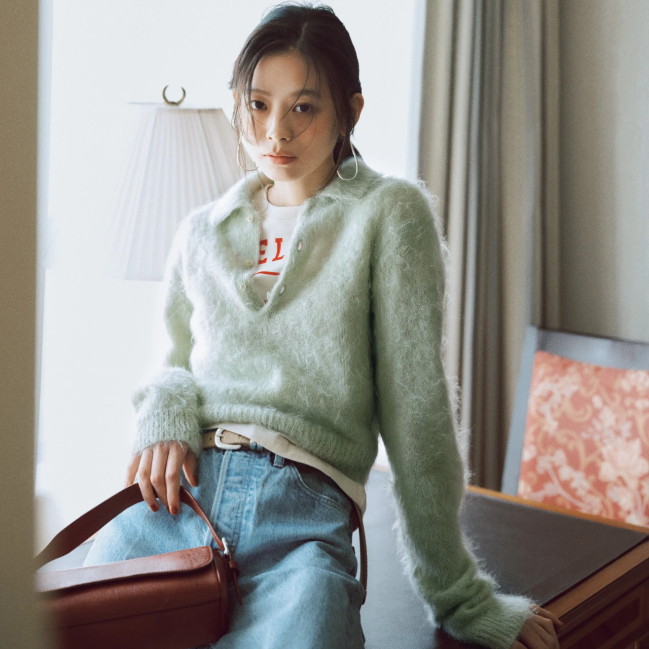 【ポロニットコーデ】秋冬のスタメンニット「ポロニット」だってレイヤードで今っぽく!