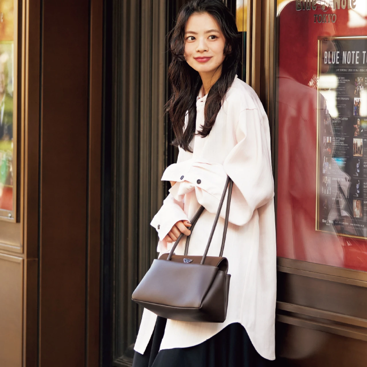 【プラダの格上げバッグ】異素材MIXが新鮮な「プラダ パサージュ」でエレガントに