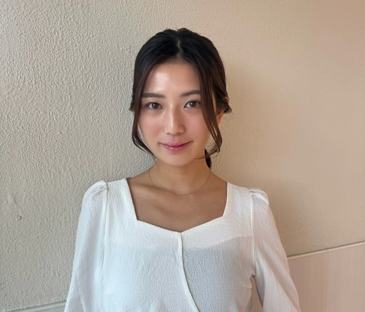 【2026年夏のうねり対策ヘアアレンジ】色っぽヘア！ きれいめこなれローポニー