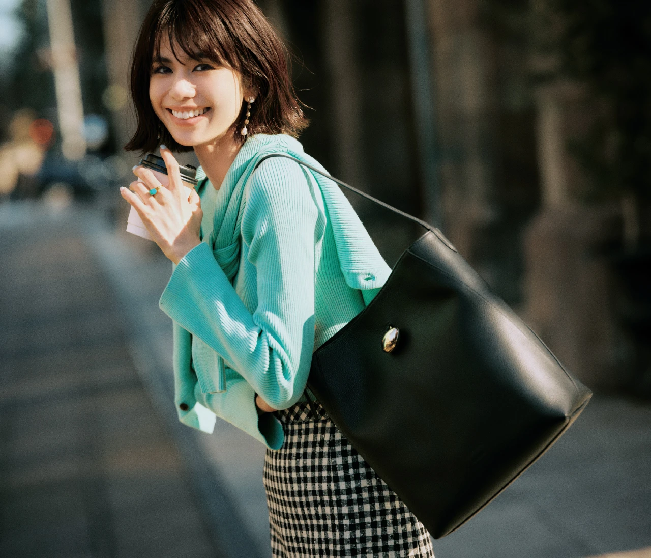 絶対使える大定番!この春狙うべき通勤バッグ「黒のワンショルダー」4選