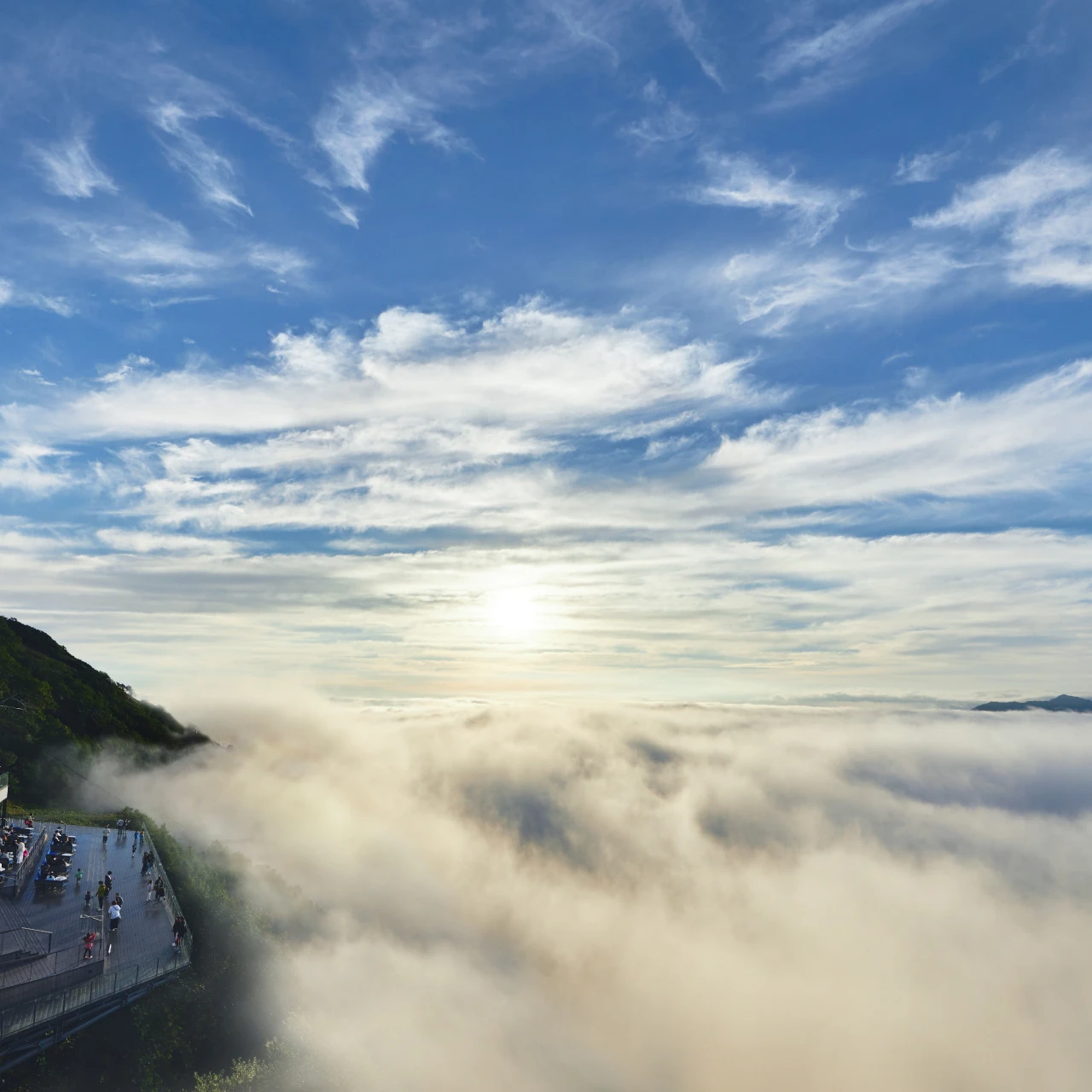 【星野リゾート】北海道「トマム」の雲海テラスがオープン！　さらに「星のや」の旬の食材を使い趣向を凝らしたダイニング情報もお届け