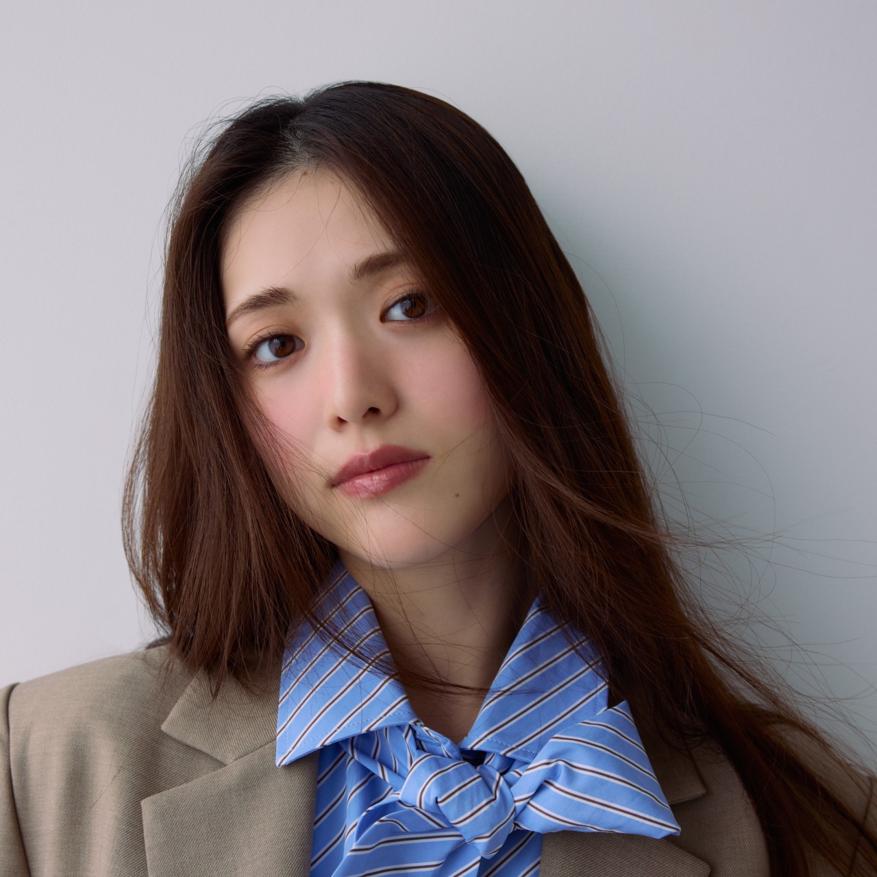 【松村沙友理】『コスメデコルテ』の秋新色リップで作る全方位好印象なロージィメイク