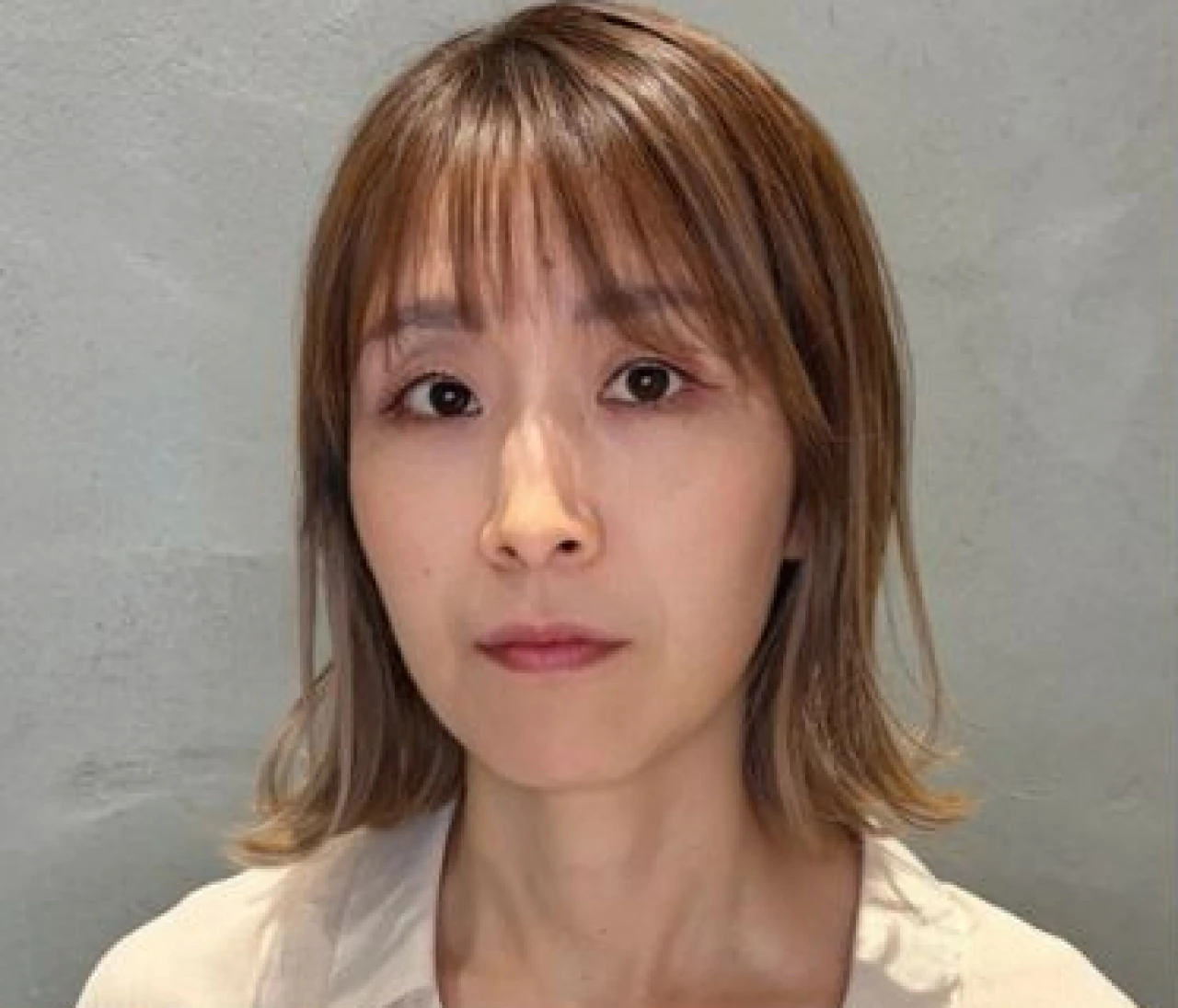 【夏のトレンドヘアカラー】細めのハイライト＆インナーカラーでつくる大人の「透明感ベージュカラー」