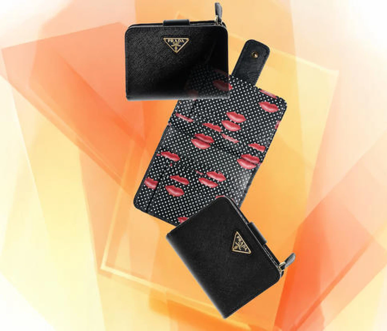 12月21日は「一粒万倍日!【PRADA(プラダ)】リッププリントの新作財布や小物を、年内最後のスーパーラッキーデーに!