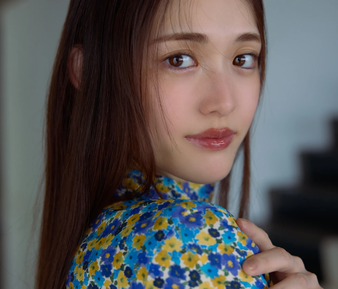 【松村沙友理】『シャネル』の秋新色リップで作る大人のほの甘ピンクメイク