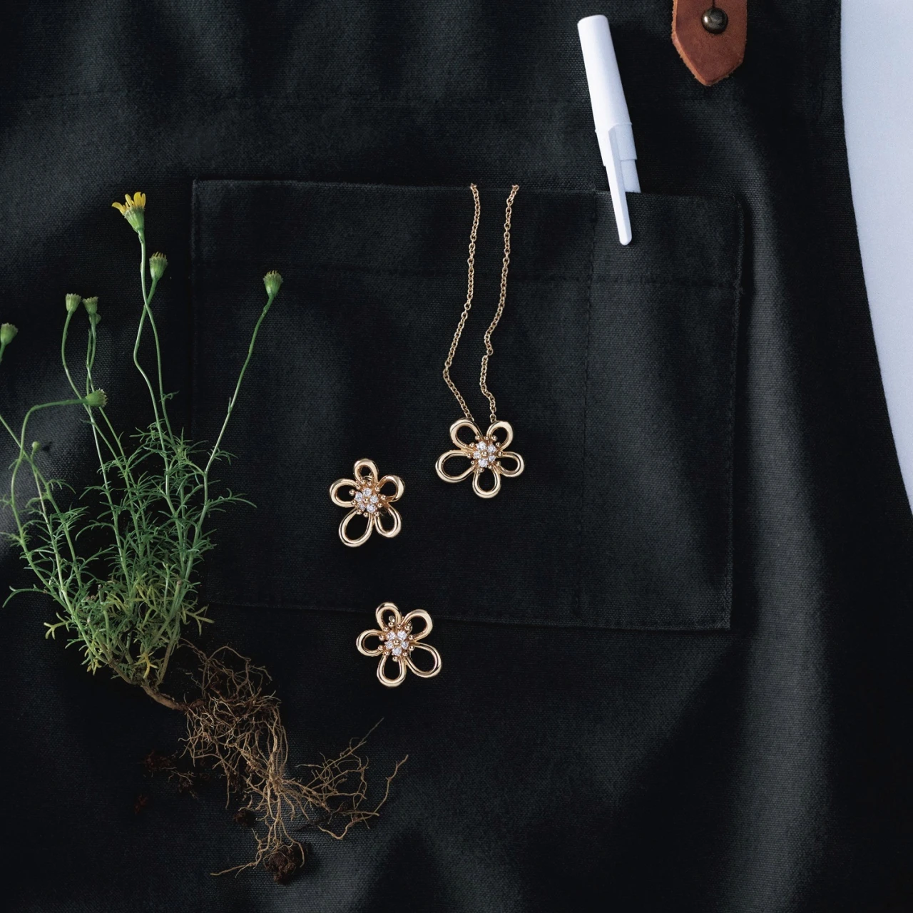 ヴァン クリーフ&アーペル、ひときわ華やかで軽やかなコレクション「フラワーレース」【BAILA BUZZ vol.31】