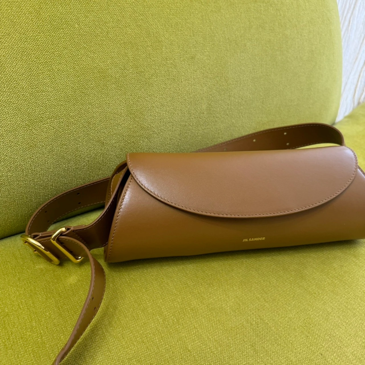 「JIL SANDER」のカンノーロ バッグは使うほどにその名品っぷりに惚れてしまう【エディターズピック】