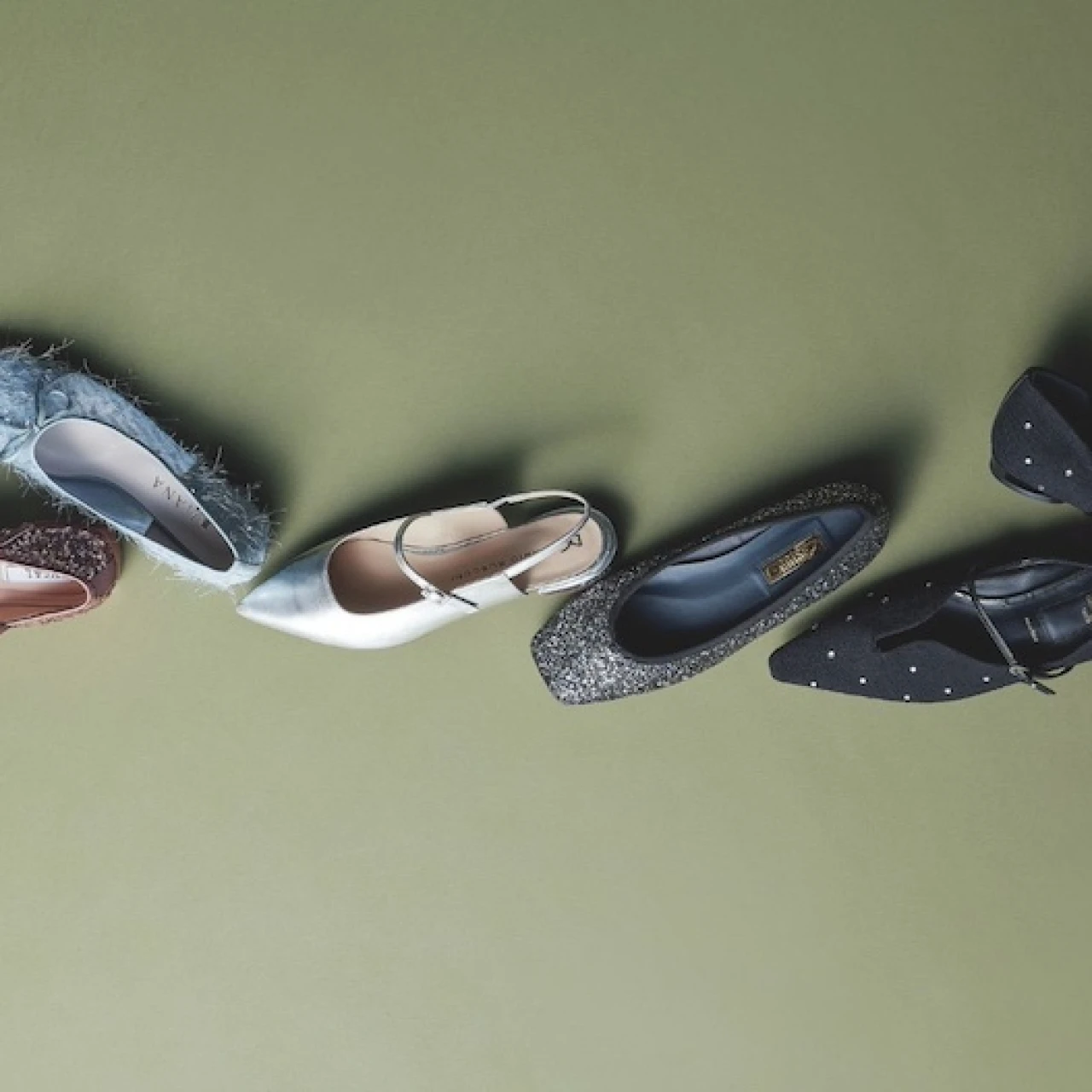 【この秋ほしい最旬フラットシューズ】ビジュー・スタッズ・スパンコール…とにかくキラキラが気分♪