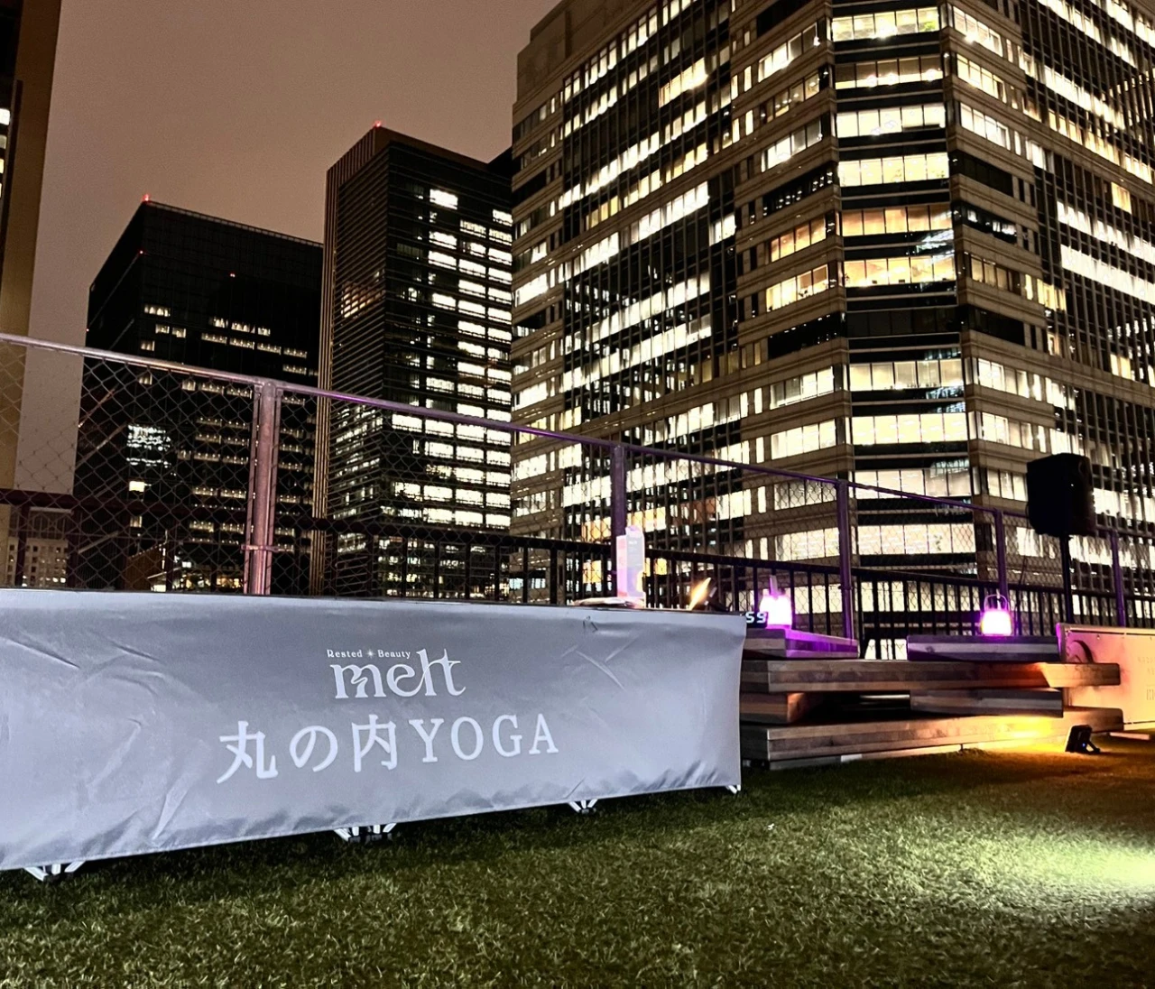  【WINE meets YOGA】大手町で楽しむワインヨガ｜女子会にもおすすめ