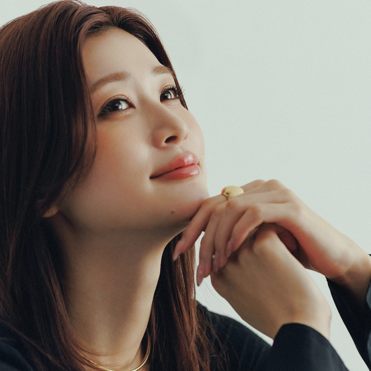 生見愛瑠さんインタビュー「私が私であるために」。映画『君が最後に遺した歌』で発達性ディスレクシアの女性を熱演