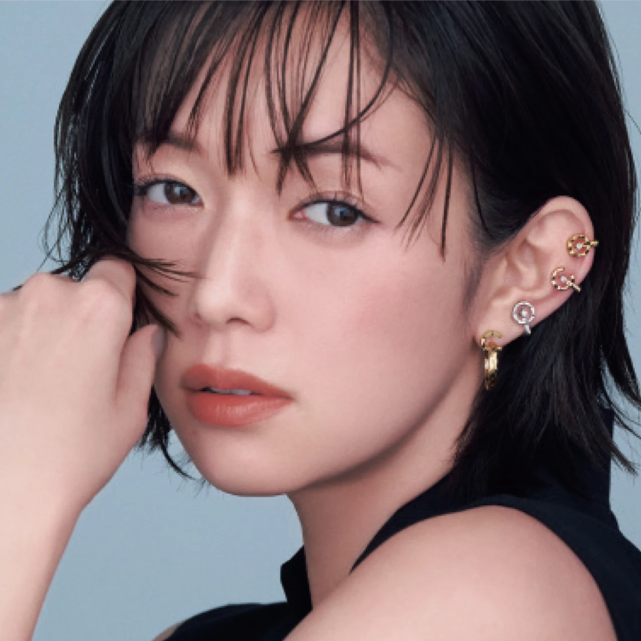 【CHANEL(シャネル)】「ココ クラッシュ」を佐藤栞里がまとう【BAILAモデルズ×ステートメントジュエリー】