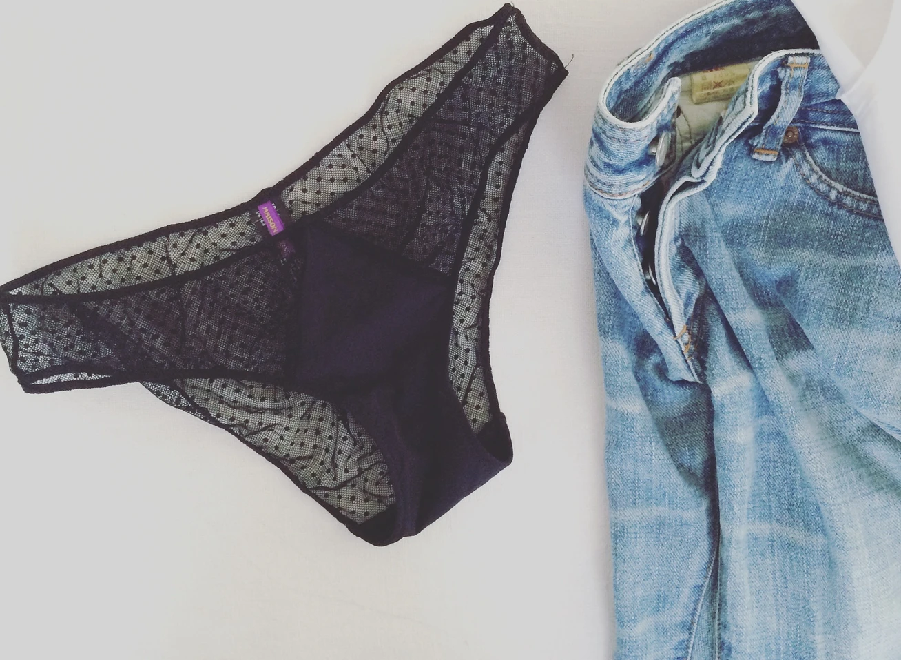 【不定期連載/可愛い下着をはくために】「Vの形」みんなどうしてる?