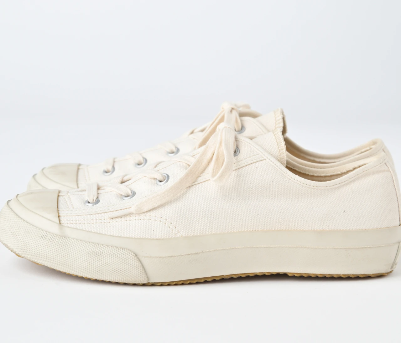 【MOONSTAR（ムーンスター） 白スニーカー】着用レビューも！ GYM CLASSICは、長く愛せるクラシカルな一足「きれいめ服に似合う白スニーカー vol.100」