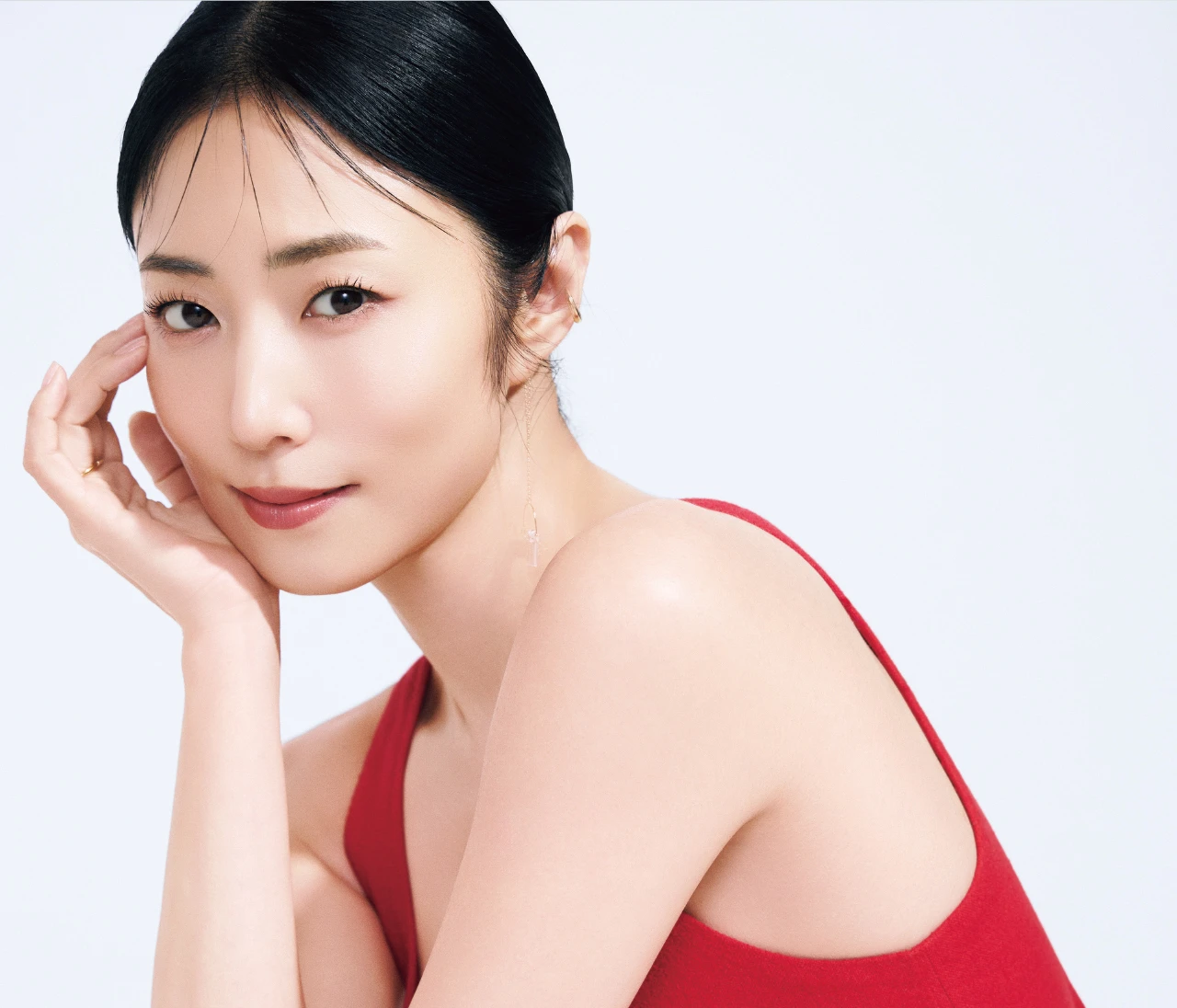 MEGUMIさん「30代からでも、自己ベストの透明感はつくれる」肌のために日々心がけていることを聞いた