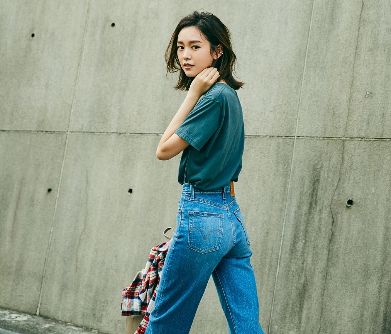 リーバイス® の新作「リブケージ」でかなえる 大人の女らしさに自信をくれるデニムスタイル５