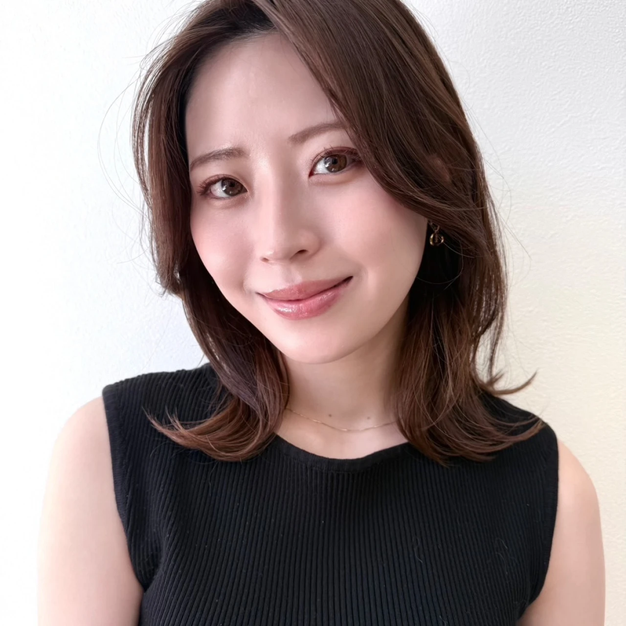 【ミディアム・30代～40代大人の髪型】夏のトレンドへア！フレームミディ