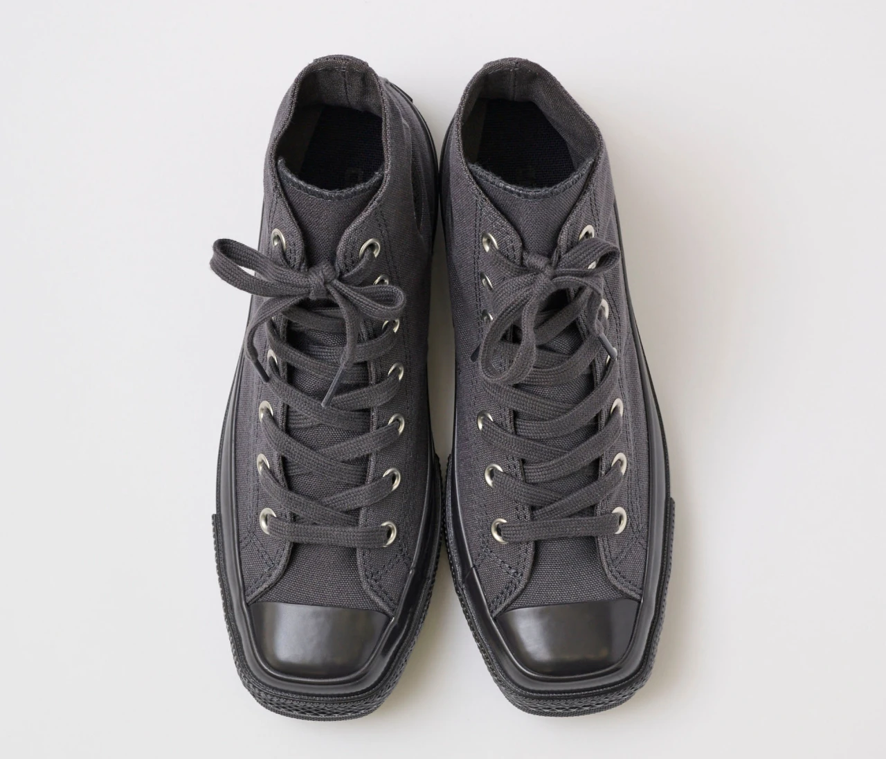 【コンバース】スクエアトウならブーツ代わりになる！ スニーカーの選び方も【きれいめ派の通勤・休日スニーカー】