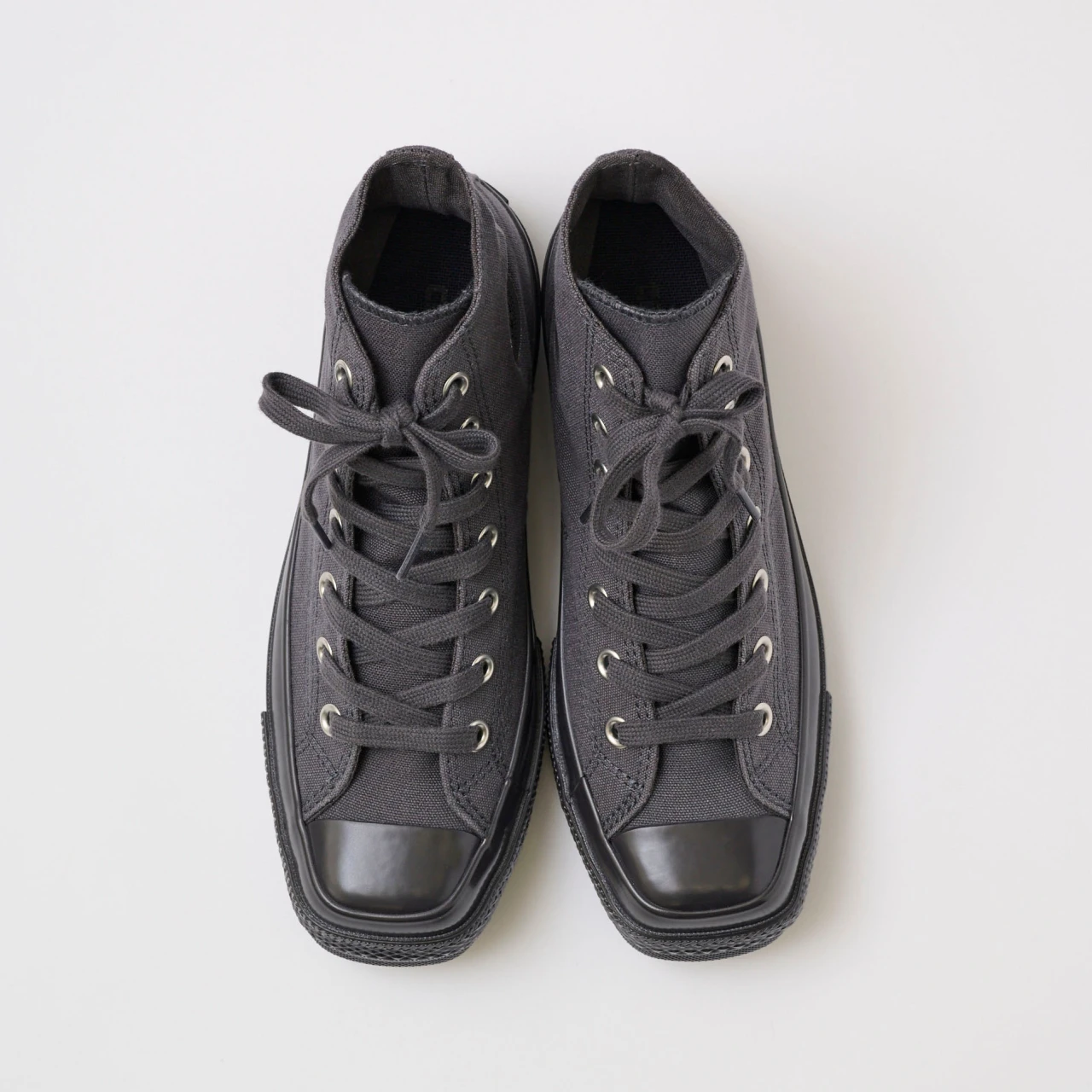 【コンバース】スクエアトウならブーツ代わりになる！ スニーカーの選び方も【きれいめ派の通勤・休日スニーカー】