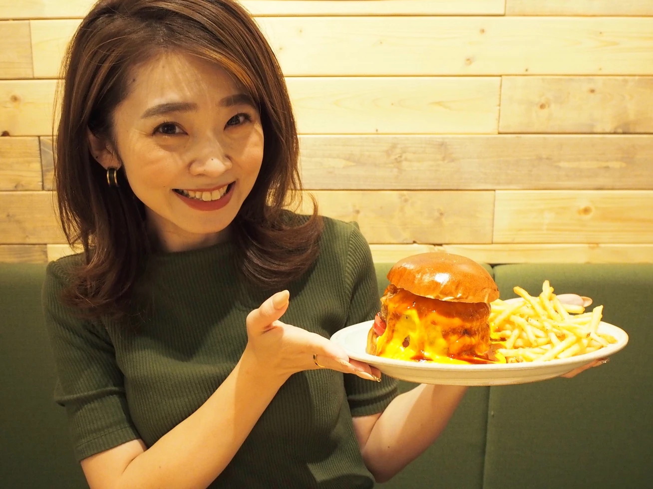 チーズ好き必見!原宿駅からすぐの穴場ハンバーガーショップ_2
