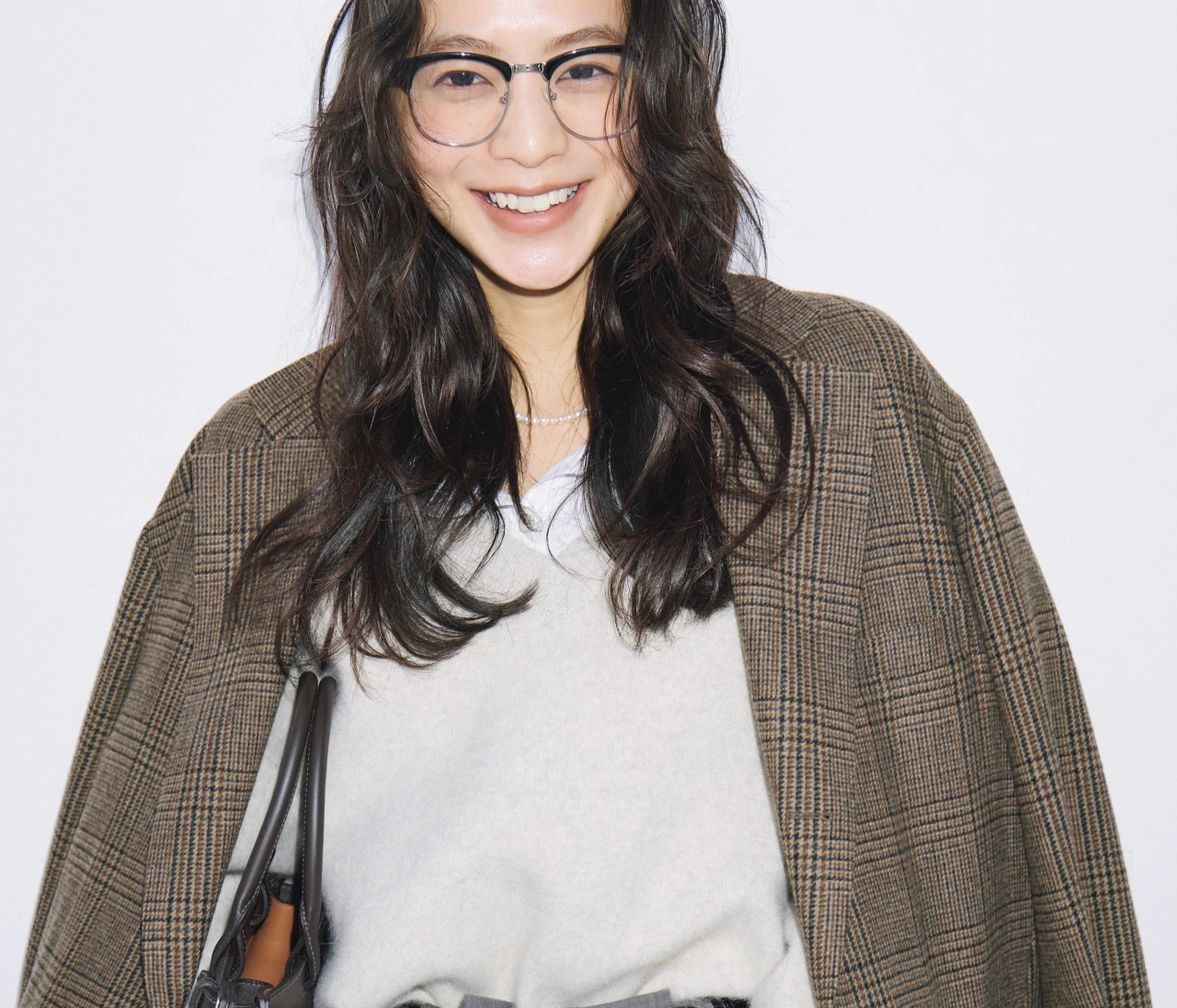 【ベルトコーデ】エルメスのベルトを投入して着こなしをクラスアップ【BAILA今日のコーデ】