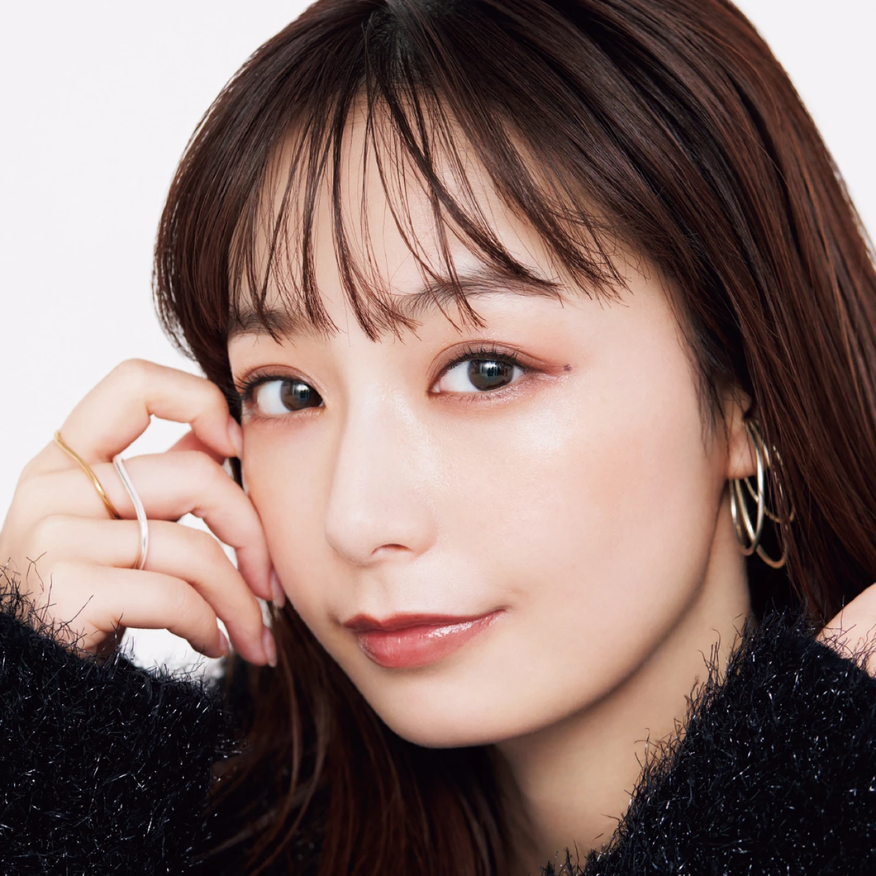 【働く大人のベストコスメ大賞】宇垣美里さんが選んだBEST5はこれ！