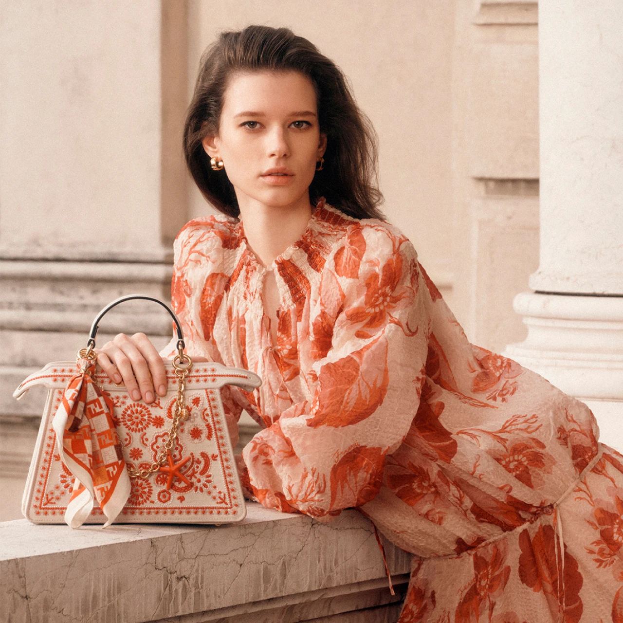 【フェンディ】2025年サマーコレクションよりプレイフルなチャームを発売!