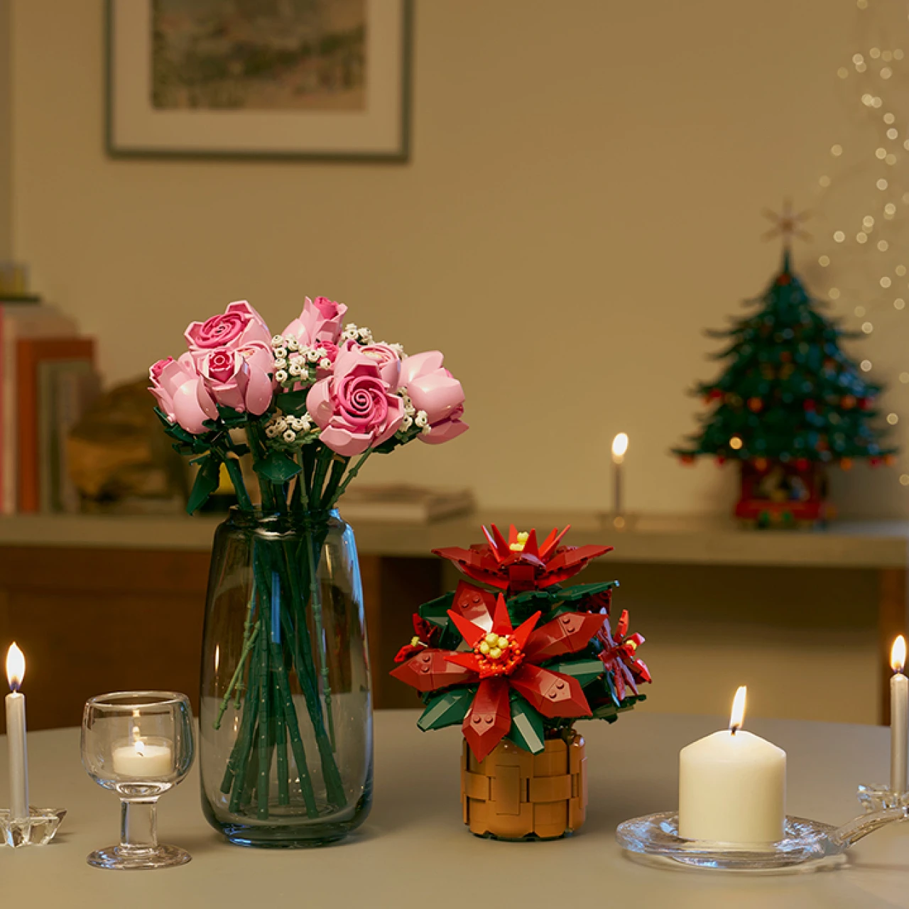 「大人レゴ」で家をクリスマスムードに！ プロが教える飾りつけアイディアも