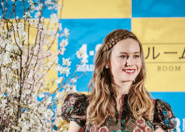 NIWAKAのジュエリーを話題の女優ブリー・ラーソンが着用!