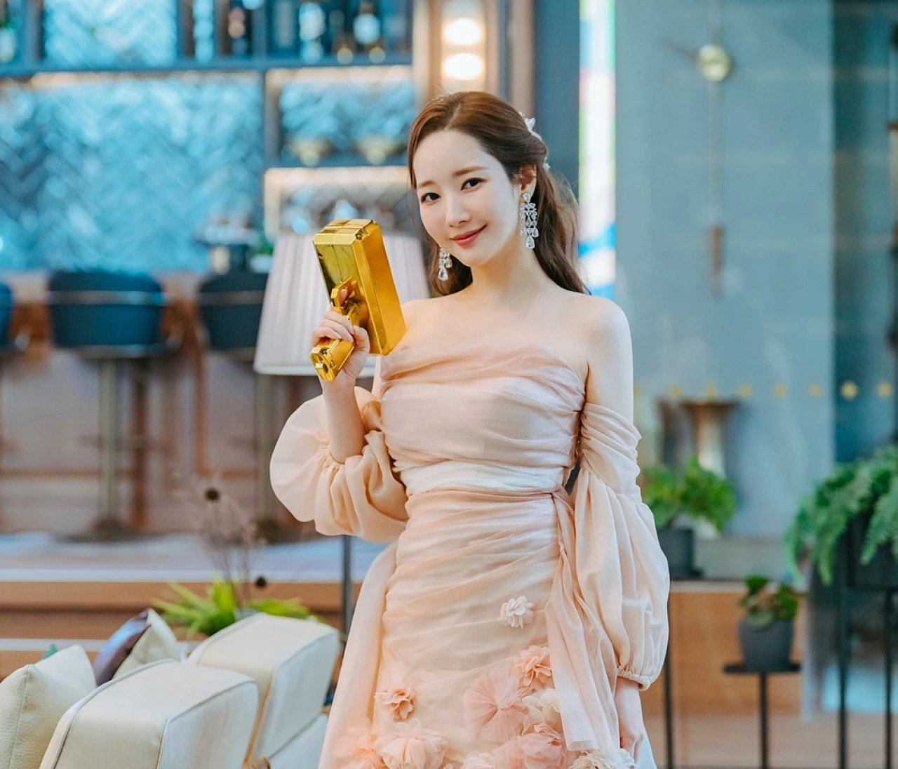 【働く30代におすすめの韓国ドラマ】韓ドラらしいアレンジが見どころ! パク・ミニョン主演『コンフィデンスマンKR』