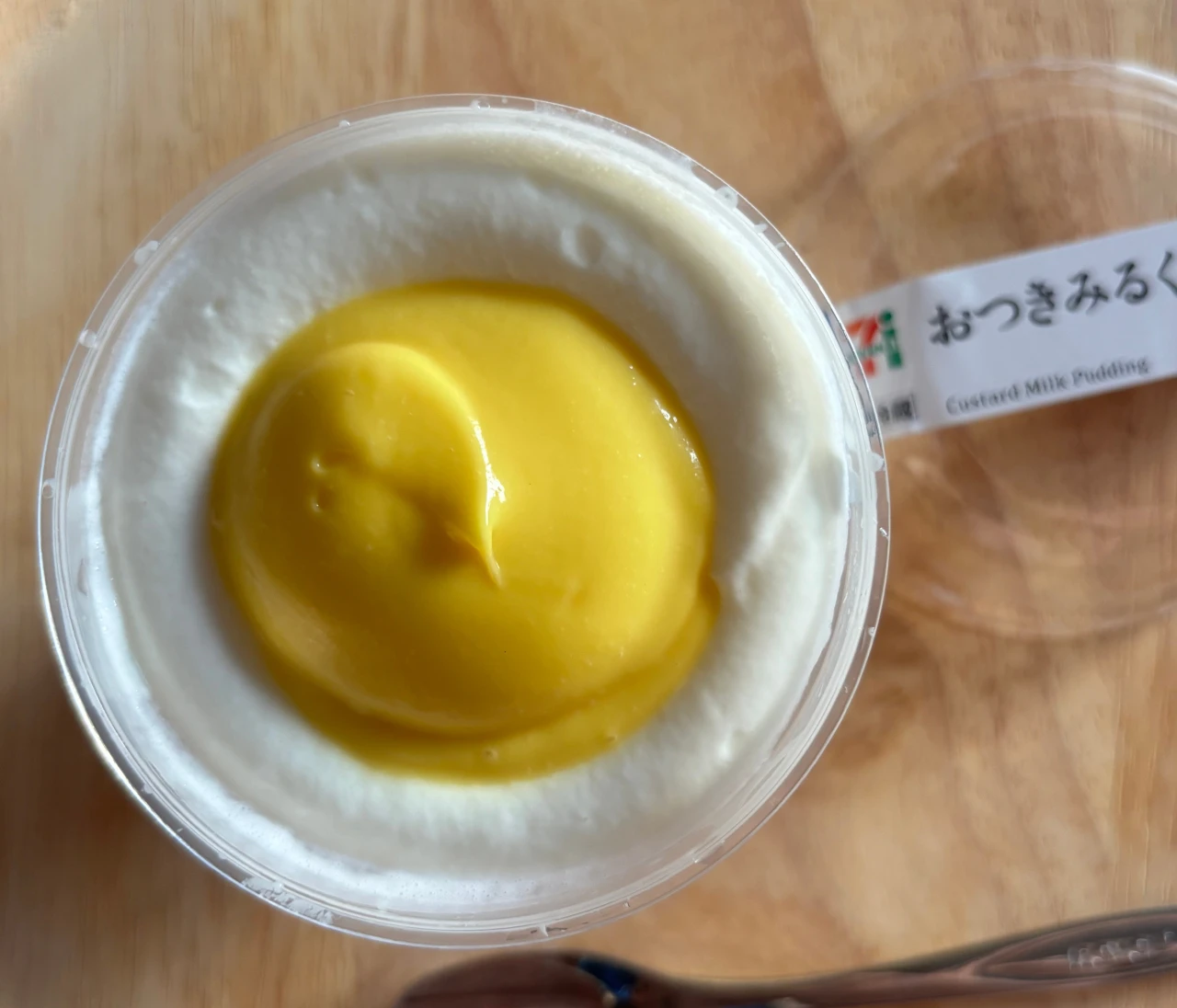 【セブン-イレブン】秋だけの贅沢！ お月見シリーズ「おつきみるくぷりん」＆「お月見クレープ」を実食レポ|今週のコンビニスイーツ大賞