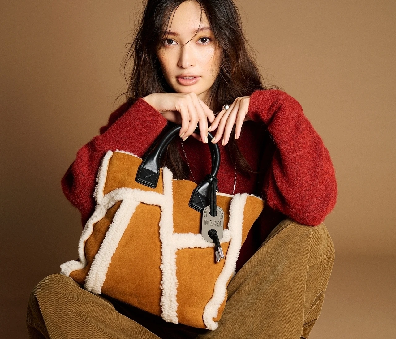 アイコニックなスパイス小物が有効 DIESEL“私”を新しくするバッグ&シューズ