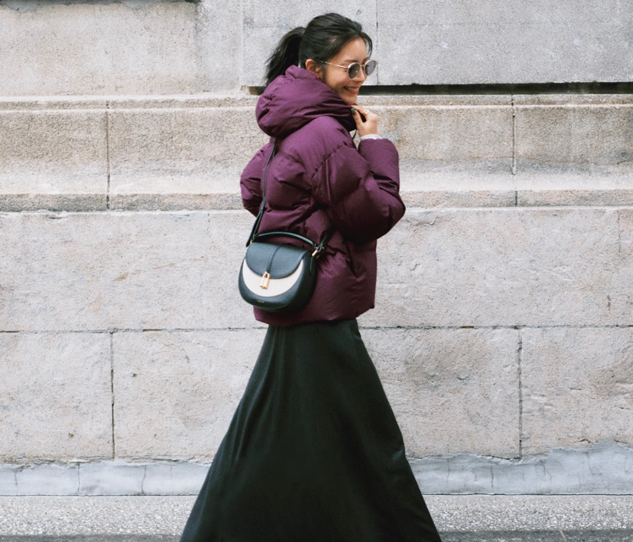 【ダウンコーデ】今季らしいショート丈ダウンでたちまち洒落見え【BAILA今日のコーデ】