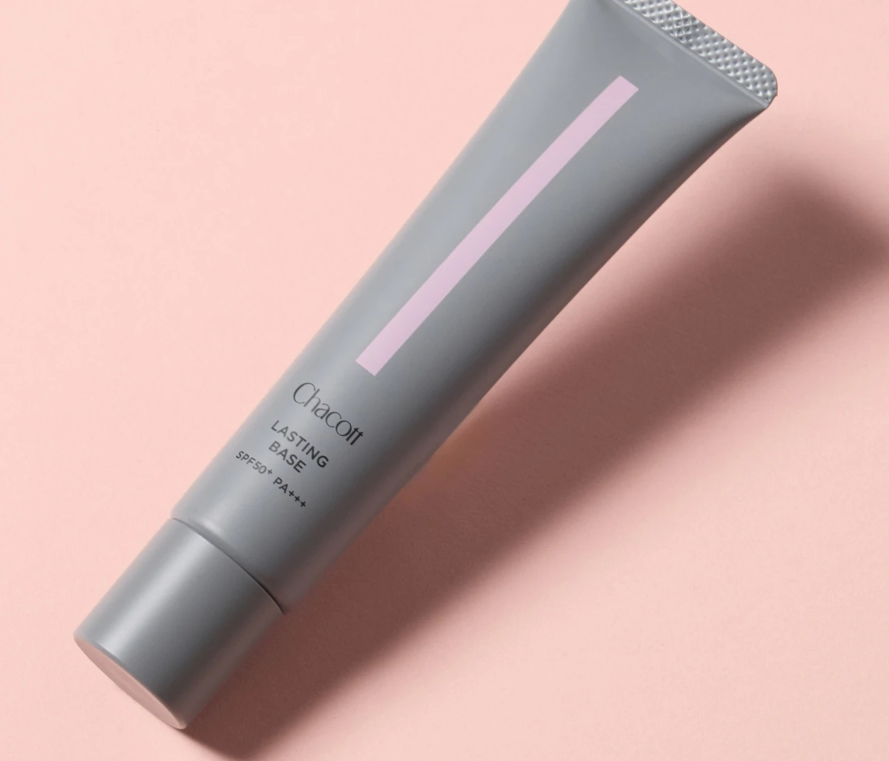 【チャコット】バズり下地に新色「ナチュラルピンク」登場。春服に映える明るい肌へ